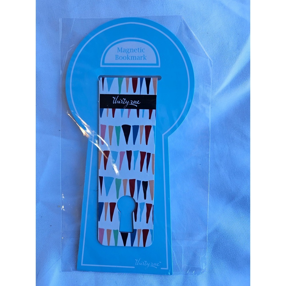 31 Thirty-One 500A Multi Magnetic Bookmark New in Package, 4.5"x1.5" Triangle